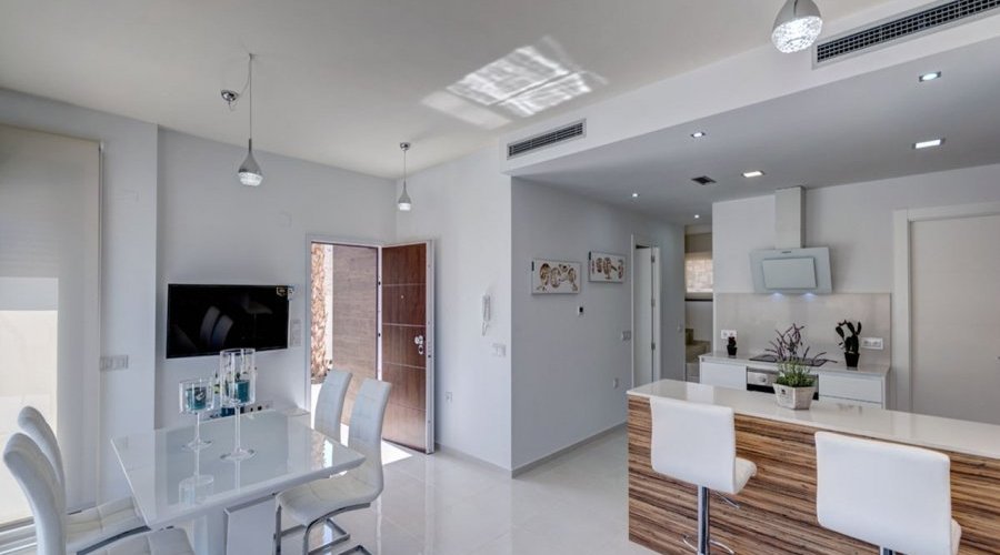 Beautiful villa located in San Miguel de Salinas. The villa.. - 3