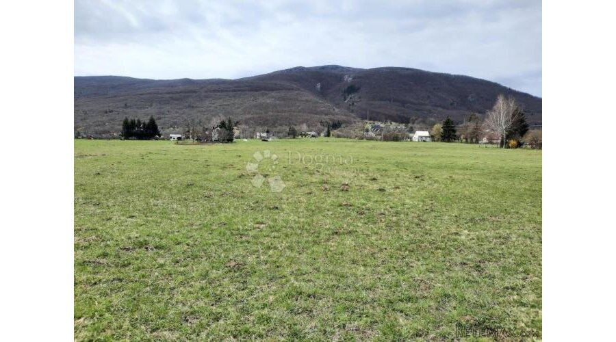 PRODAJE SE GRAĐEVINSKO ZEMLJIŠTE KORENICA