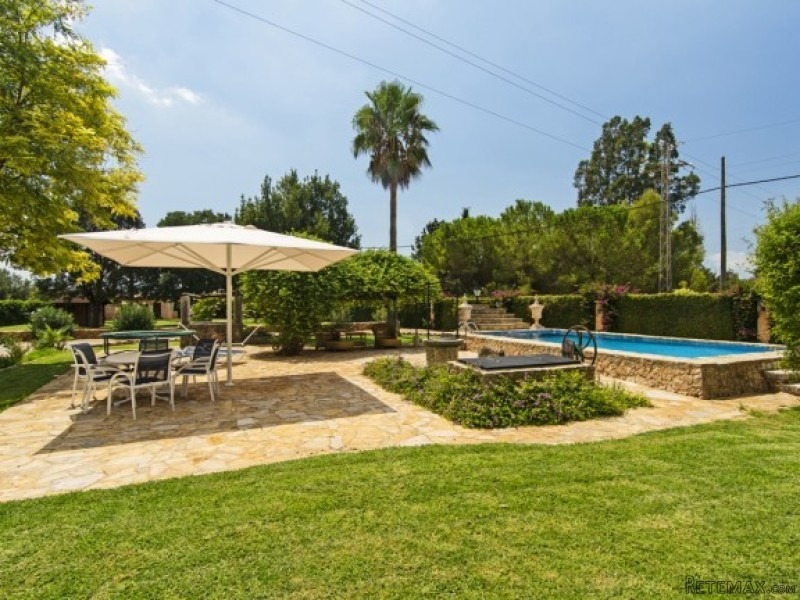 Stunning Country Home Close To The.. - 2