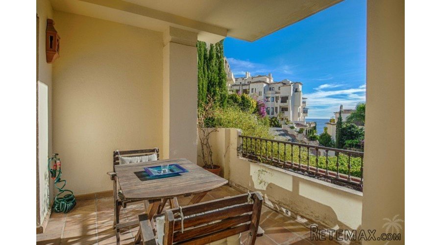 This fantastic apartment with sea views is located in a.. - 4