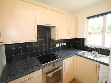 2 bed town house to rent - 2