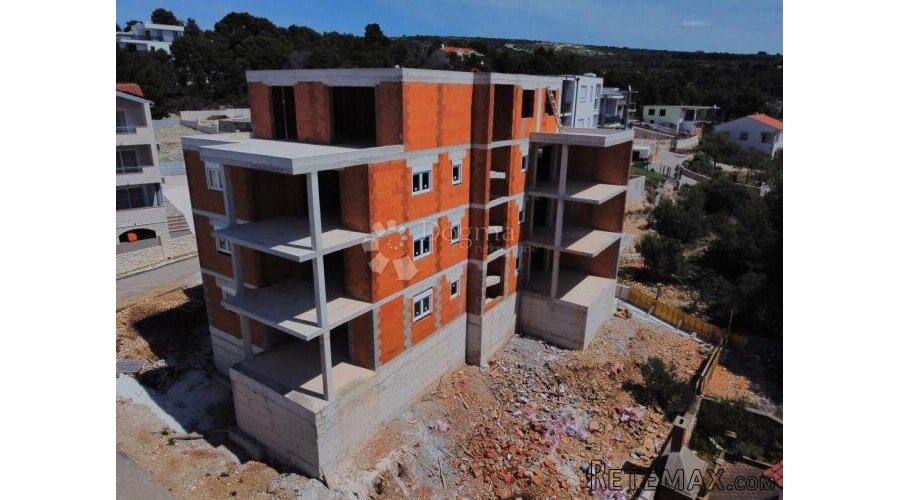 PRIMOŠTEN-PENTHOUSE SA ČAROBNIM POGLEDOM - 3