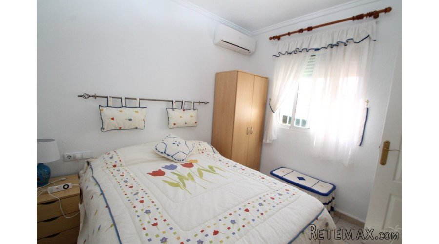 This luxury detached villa, located in the bustling.. - 8