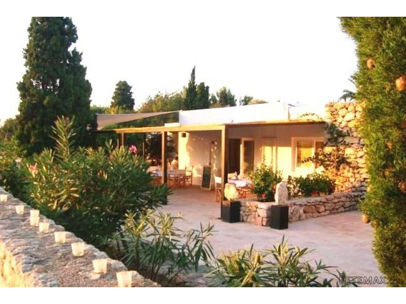 Lovely finca in Roca LLisa with..
