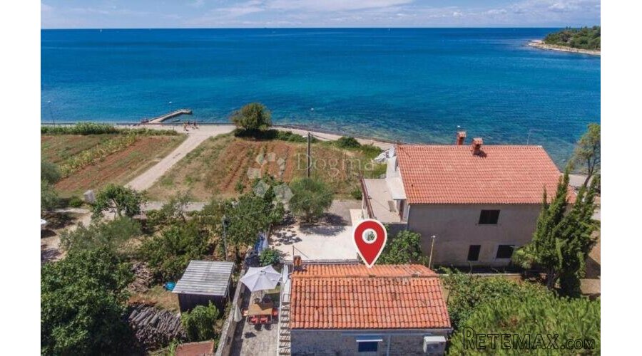 Umag okolica, kamena kuća 2 red mora