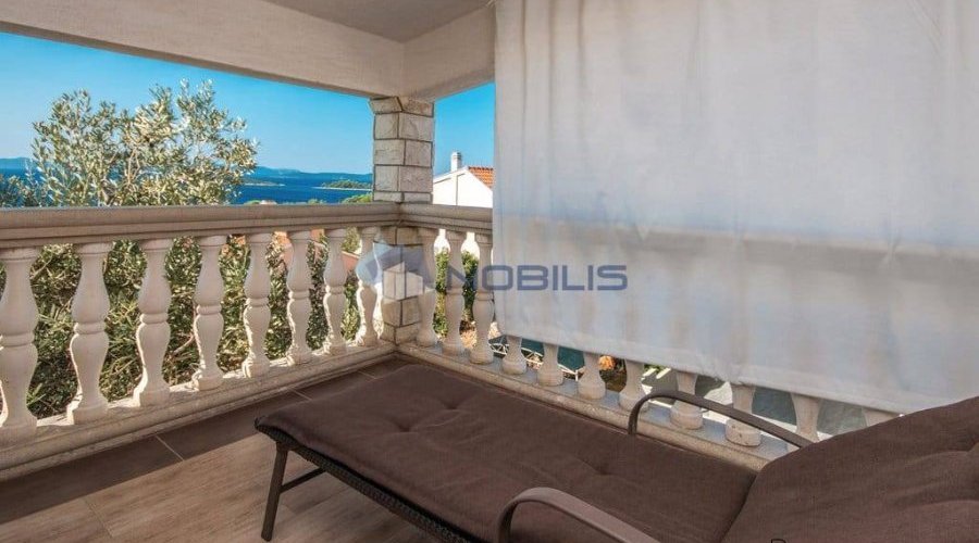 Pašman, Ždrelac - kuća katnica 200 m2 i bungalov - 13