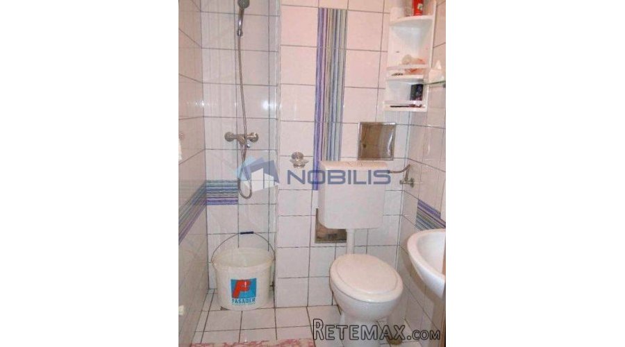 Zagreb (Gajnice) kuća sa 3 stana 256 m2 - 13