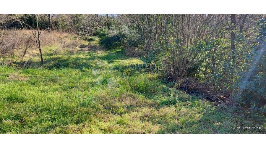 Gradjevinski teren u Matuljima, dio Mihotići - 2