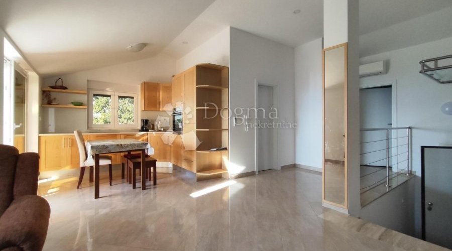 Apartman s panoramskim pogledom Njivice