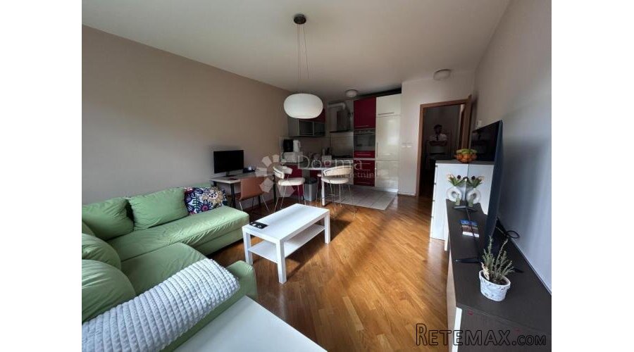 Zagreb, Trešnjevka, prekrasan dvosoban stan 52 m2 + parking