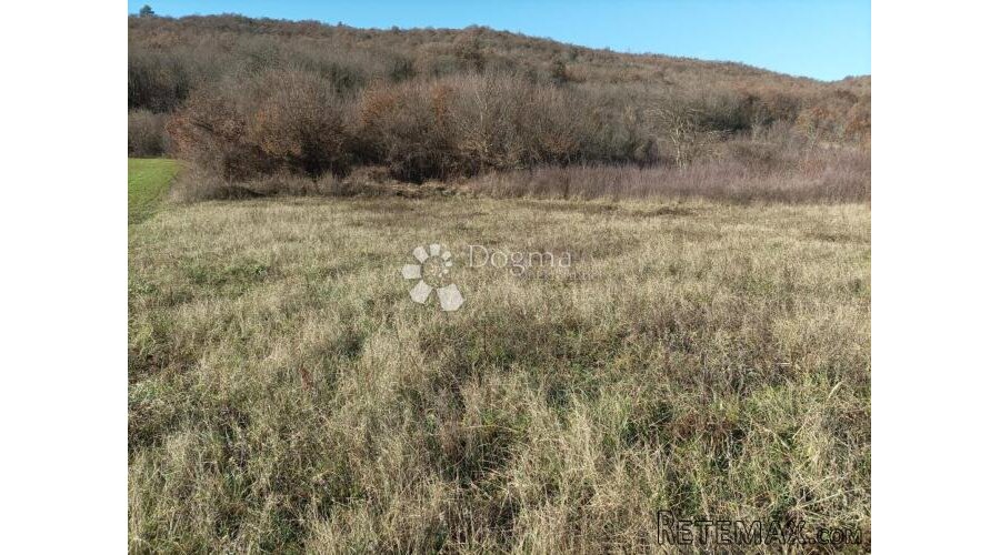 Poljoprivredno zemljište 3610m2 6800e - PRILIKA - 2