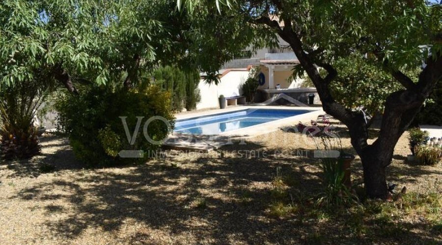 NEW & EXCLUSIVE TO VOSS HOMES - A lovingly maintained.. - 9