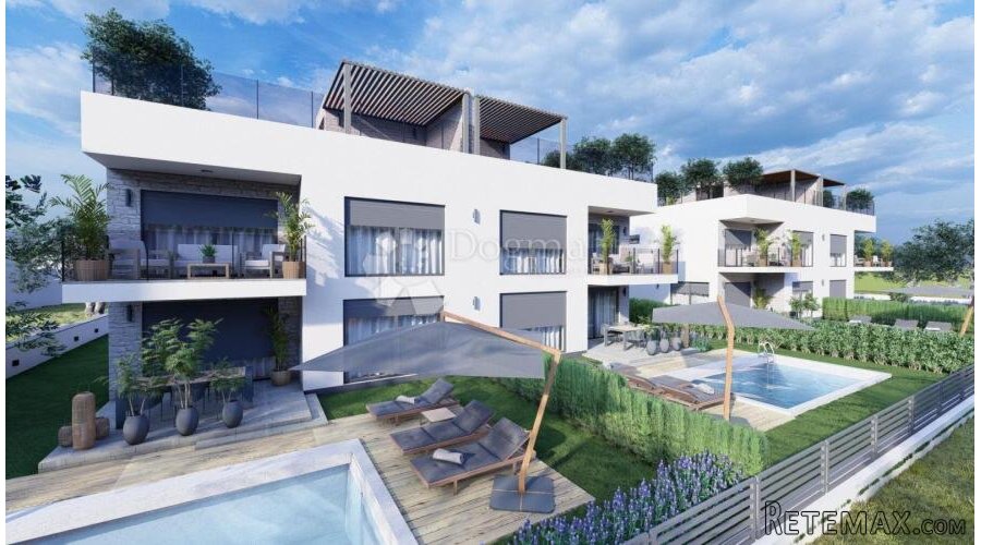 Srima, Vodice - moderan duplex sa bazenom i krovnom terasom