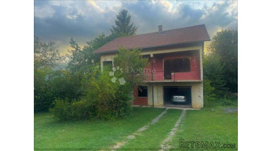 TOP PRILIKA – Kuća na odličnoj lokaciji u Donjem Lapcu, mir - 2