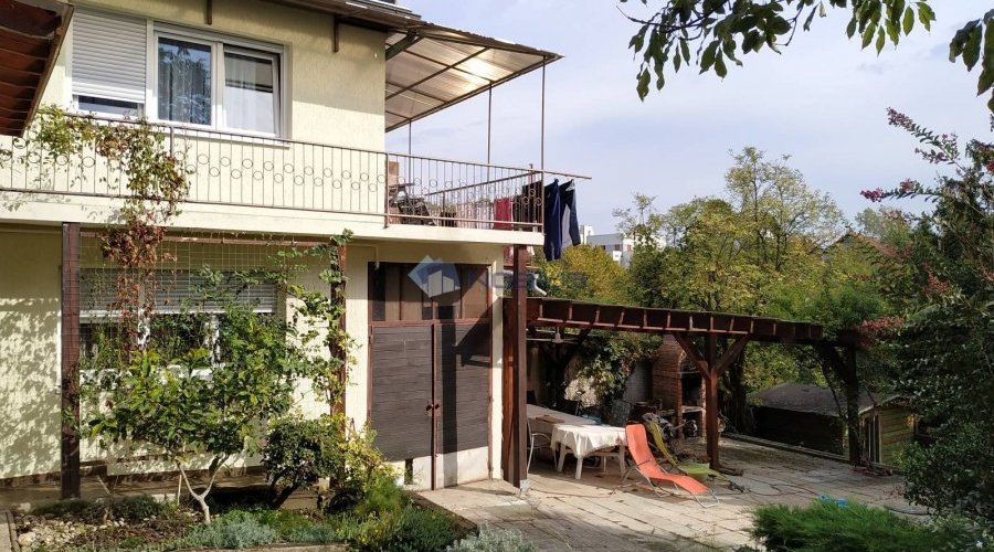 Zagreb, Maksimir (Remete)- obiteljska kuća