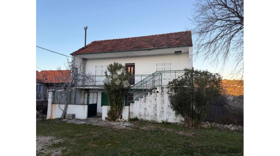Prilika! Samostojeća kuća s dvorištem – Sonković kod Skradin