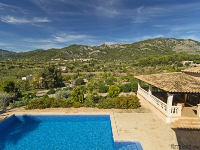 Country House With Views And Licence..