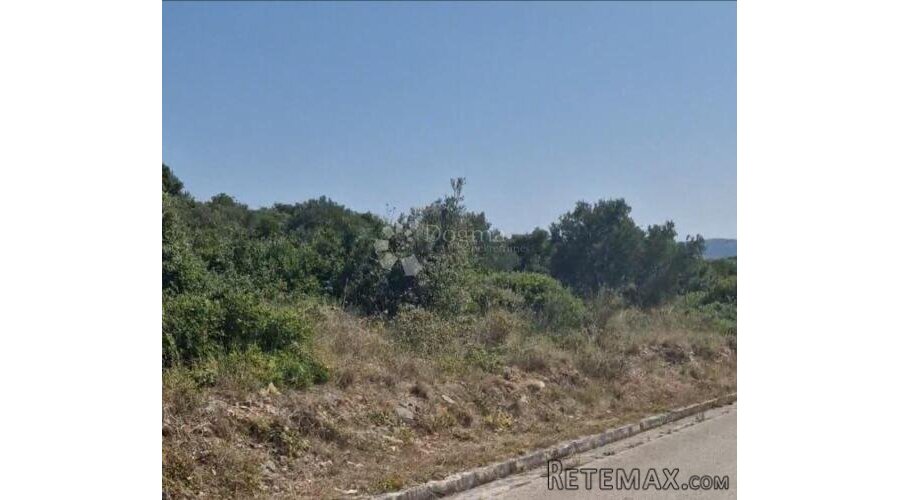 Hitno-zemljište sa građevinskom dozvolom, Starigrad - 2