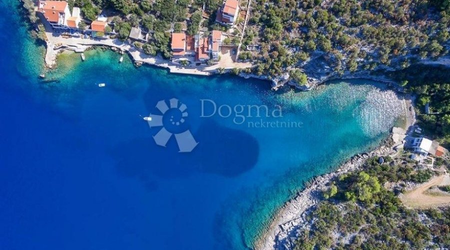 HVAR- građevinsko zemljište 1. red do mora, Uvala Pokrivenik - 5