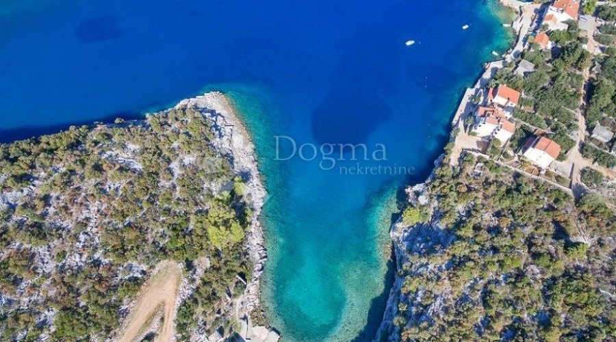 HVAR- građevinsko zemljište 1. red do mora, Uvala Pokrivenik - 6