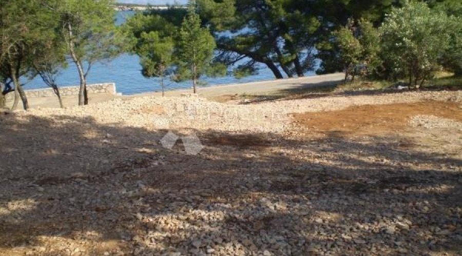 HVAR- građevinsko zemljište 1. red do mora, Uvala Pokrivenik - 7