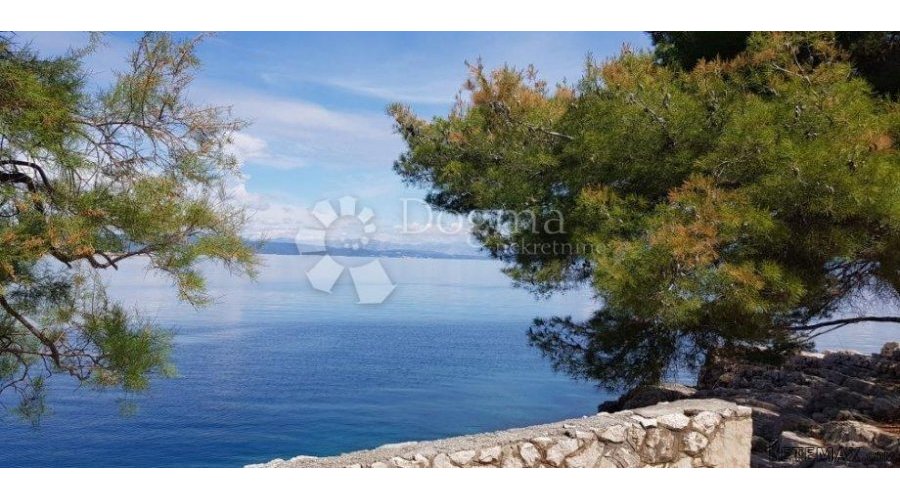 HVAR- građevinsko zemljište 1. red do mora, Uvala Pokrivenik - 8