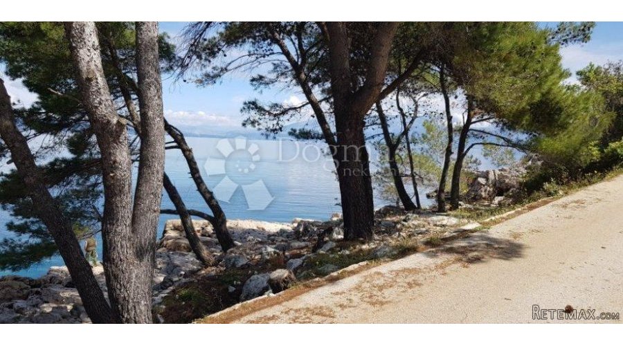 HVAR- građevinsko zemljište 1. red do mora, Uvala Pokrivenik - 10
