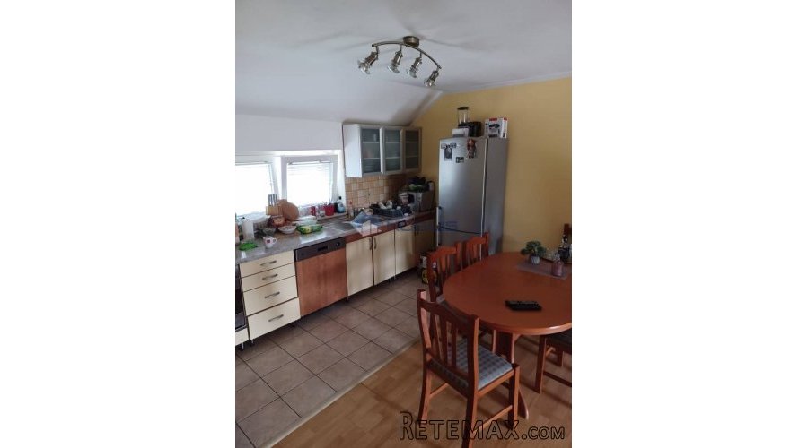 Sesvete, Sesvetski Kraljevec - kuća 220m2, okućnica 235m2 - 10