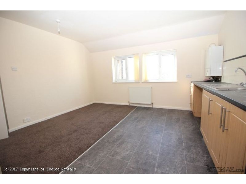 Flat 4, 16 Clifton Drive, Blackpool - 2