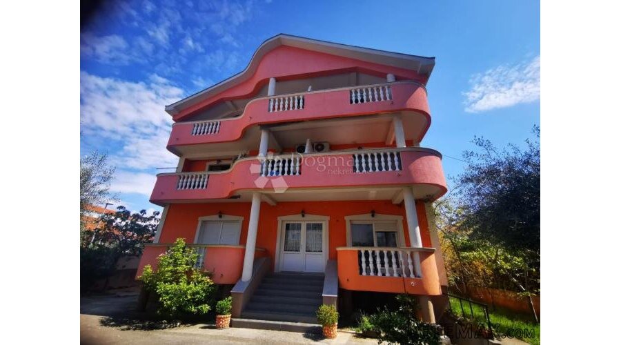 Apartmanska kuća , Zadar, Stanovi