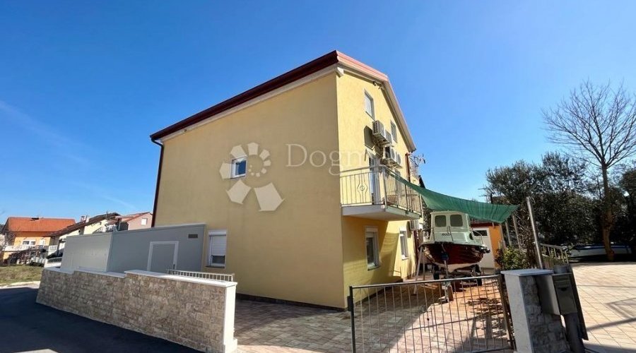 BILICE (ŠIBENIK) –APARTMANSKA KUĆA 100 M OD MORA - 4