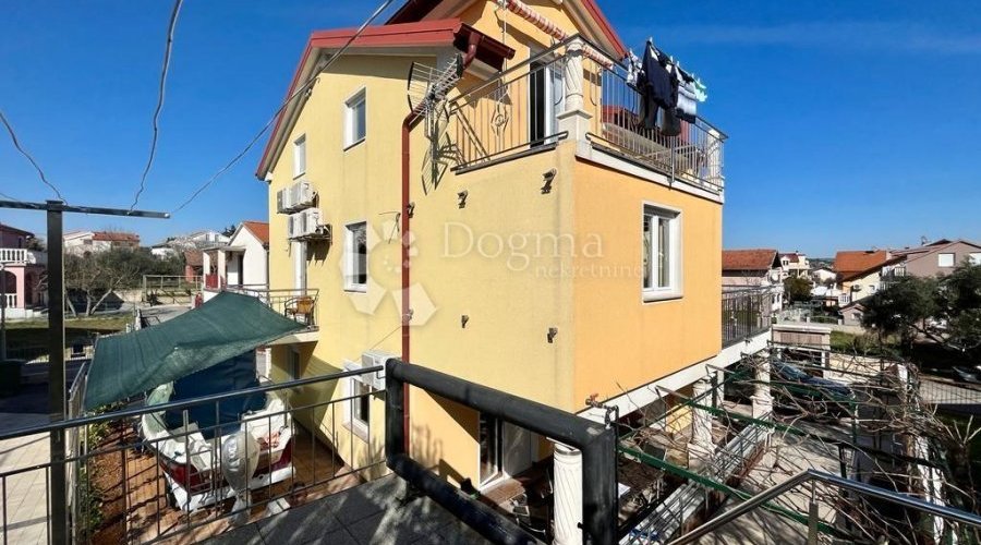 BILICE (ŠIBENIK) –APARTMANSKA KUĆA 100 M OD MORA - 6