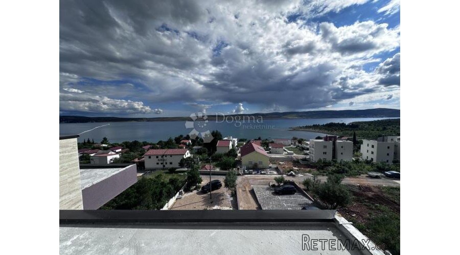 PENTHOUSE NOVOGRADNJA SELINE POGLED NA MORE
