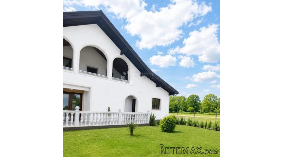UREĐENA KATNICA 257 m2 SA VELIKOM OKUĆNICOM, ŽITNJAK- STRUGE - 2