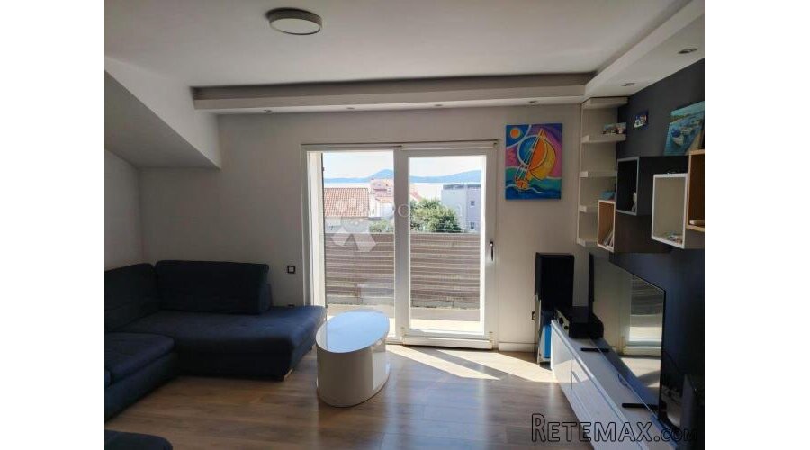 VODICE - apartman 80 m2 + potkrovlje 80 m2 - 100 metara od m