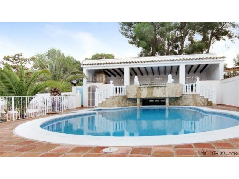 5 Bedroom 5 Bathroom Finca for sale in..