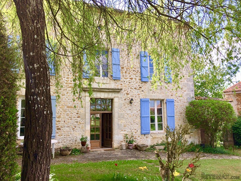 Big Charente Property With Lots Of..