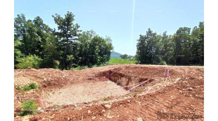 Raša, Prodaje se građevinsko zemljište s građevinskom doz.. - 2