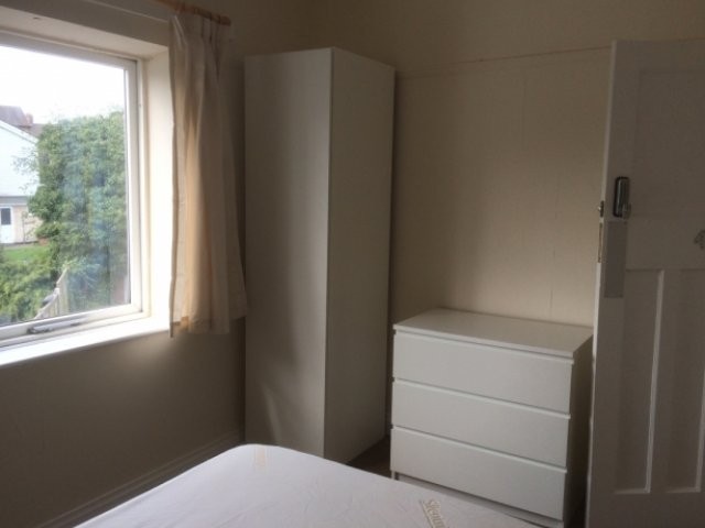 ROOM TO LET IN ARLESTON - ALL BILLS.. - 2