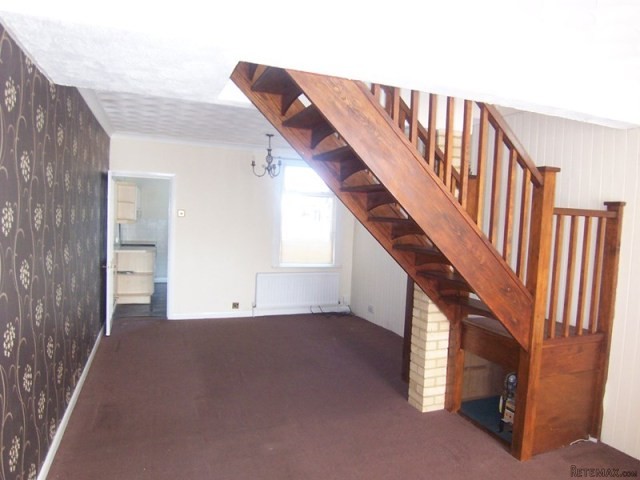 3 bedroom house in SHEERNESS - 2