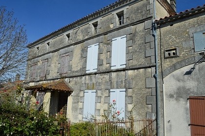 Beautiful Charentaise village house..