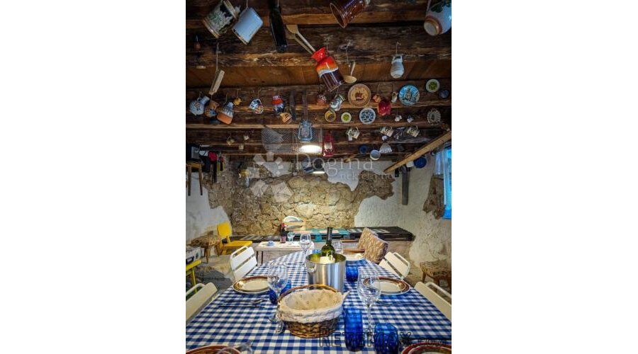 BAKAR KUĆA 140M2 NA 20M OD MORA! - 10