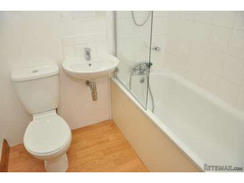 Single with single bed near Maida Vale..