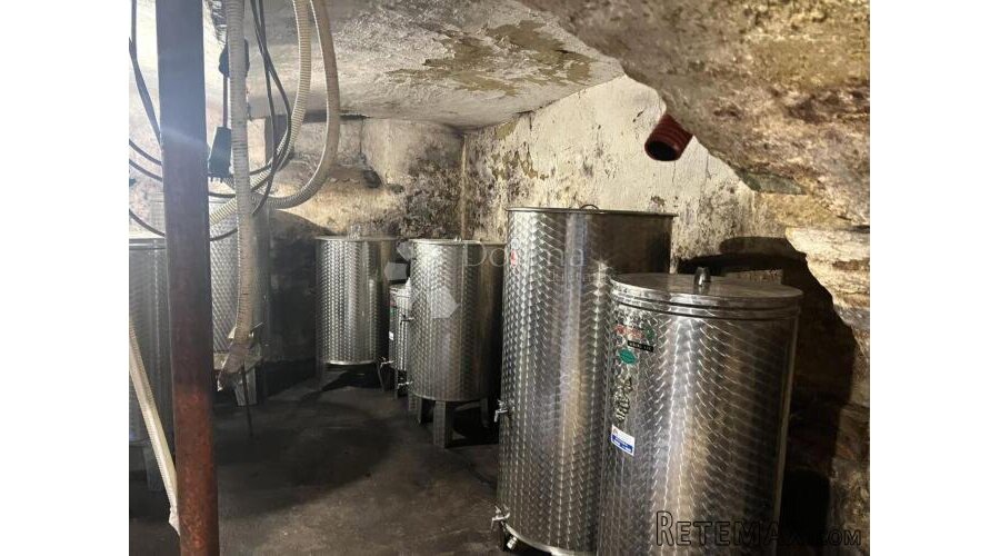 Kuća za adaptaciju u centru Zeline - 3