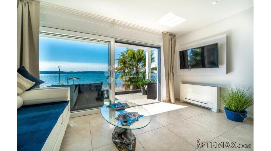PRILIKA DO KRAJA GODINE! - Zadar(Bibinje 94m2)-10m od mora