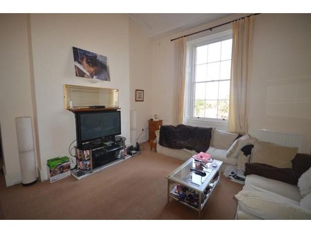 2 bedroom Duplex For Sale: Weevil Lane.. - 2