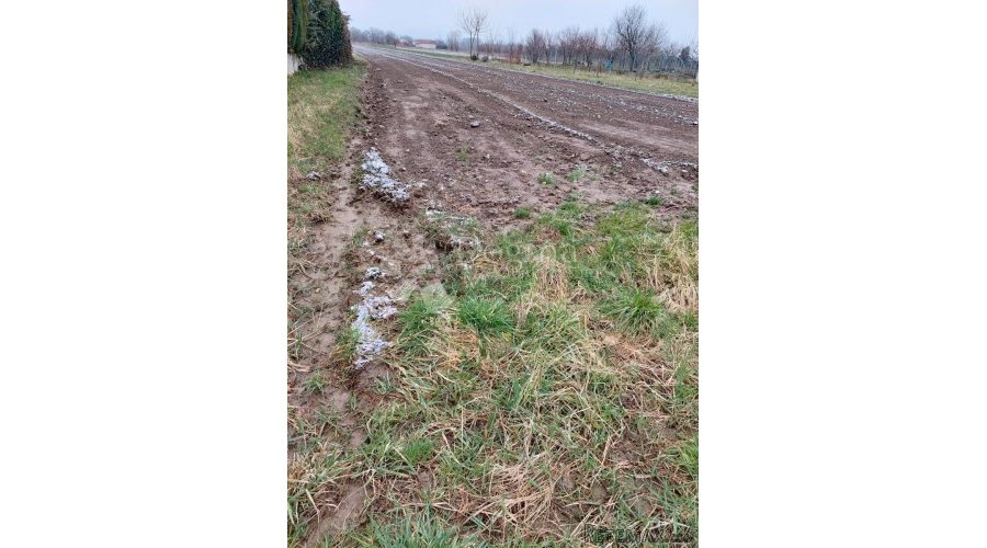Zemljište u Biškupcu - 3