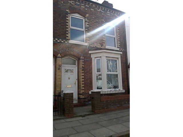 2 bedroom Terraced House to rent in..