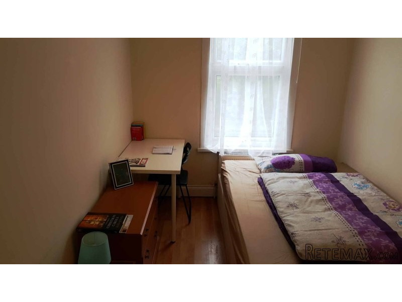 Double room, Zone 2, Mile End