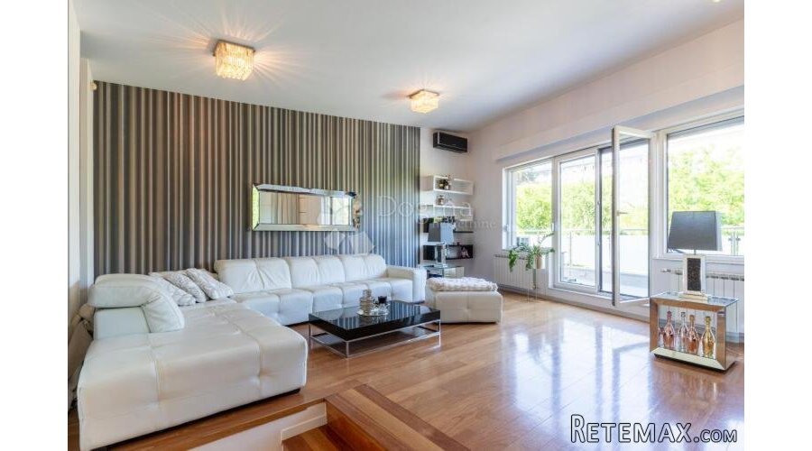 Top Penthouse Pun Svjetla - 2 Terase - 2 Balkona - 2 Parking - 2